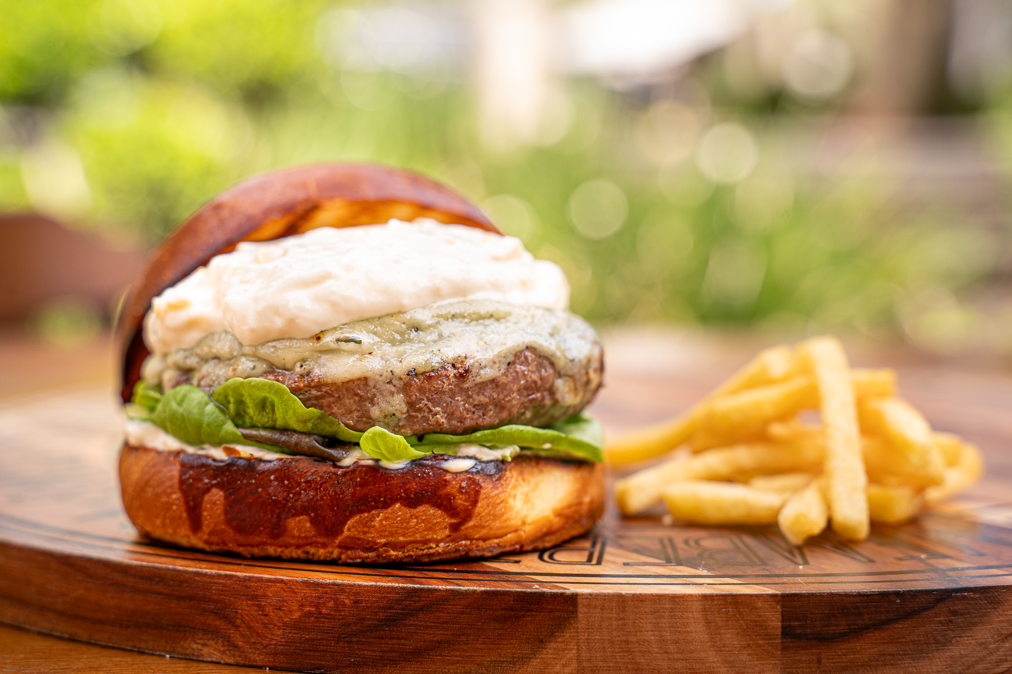 Hamburguer com gorgonzola  