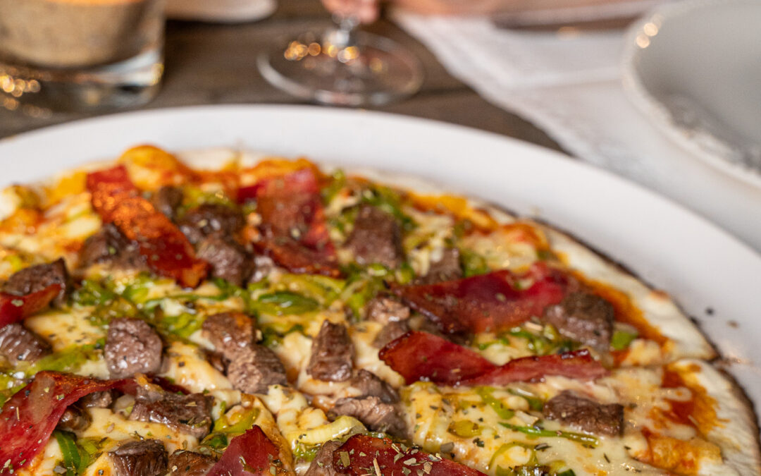 Luau da Pizza transforma noite de inverno em uma experiência gastronômica na Pousada Estaleiro Guest House