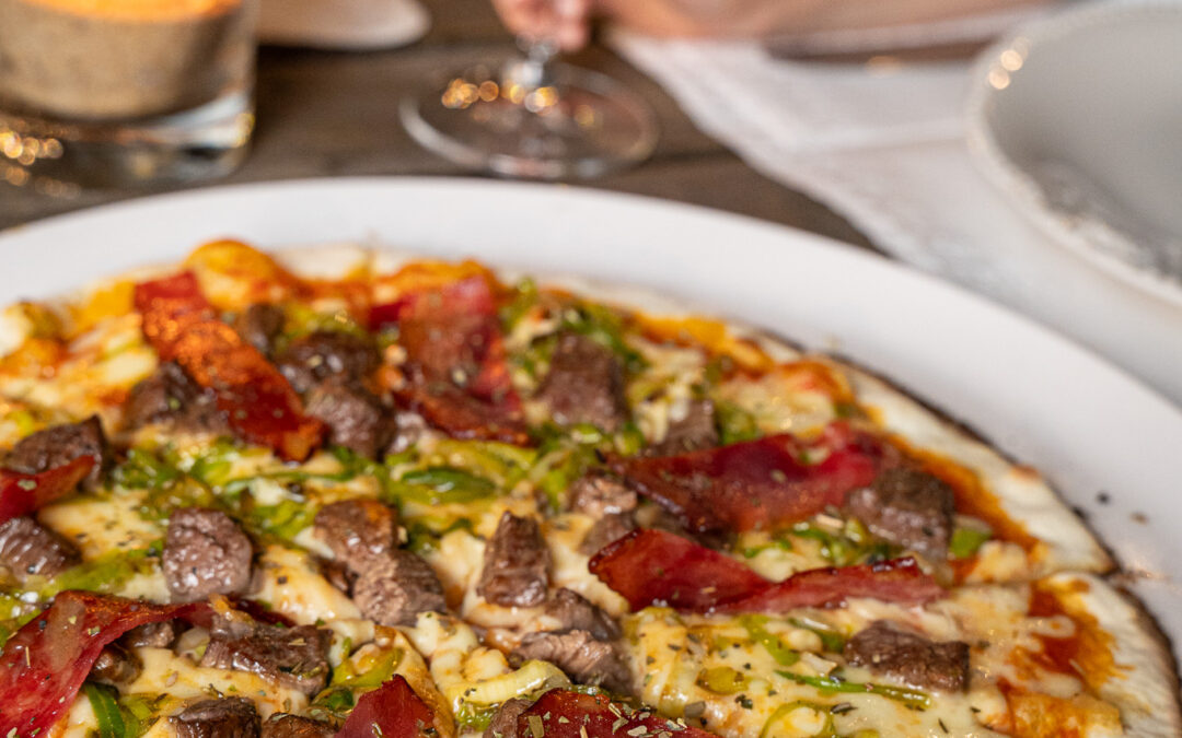 Luau da Pizza transforma noite de inverno em uma experiência gastronômica na Pousada Estaleiro Guest House